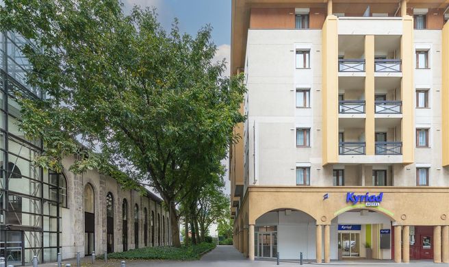 Kyriad Chambery Center Curial Exterior