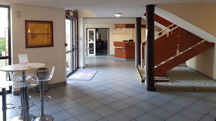 Kyriad Chantilly Lobby