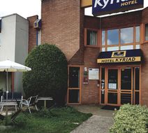 Kyriad Chantilly Exterior