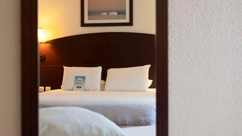 <b>Hotel Kyriad Chateauroux Room</b>. Images powered by <a href="https://iceportal.shijigroup.com/" title="IcePortal" target="_blank">IcePortal</a>.
