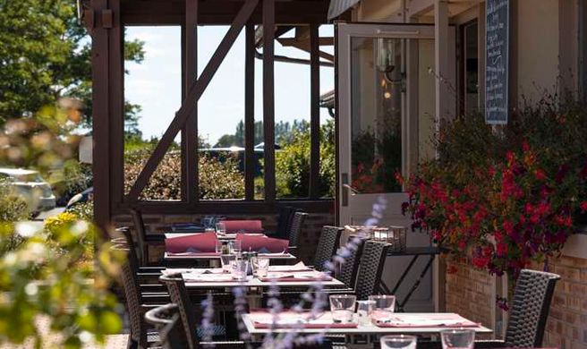 Hotel Kyriad Chateauroux Exterior