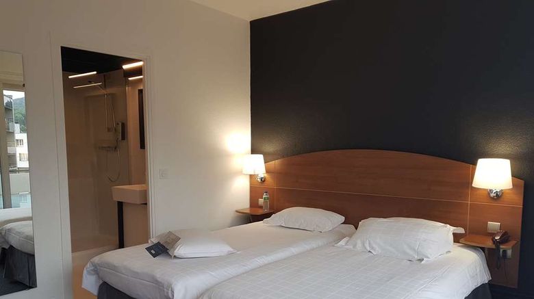 <b>Kyriad Clermont-Ferrand Centre Room</b>. Images powered by <a href="https://iceportal.shijigroup.com/" title="IcePortal" target="_blank">IcePortal</a>.