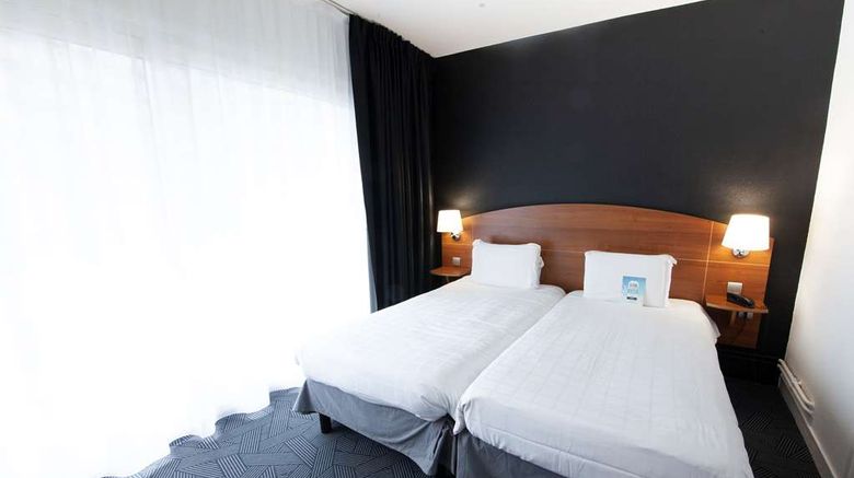 <b>Kyriad Clermont-Ferrand Centre Room</b>. Images powered by <a href="https://iceportal.shijigroup.com/" title="IcePortal" target="_blank">IcePortal</a>.