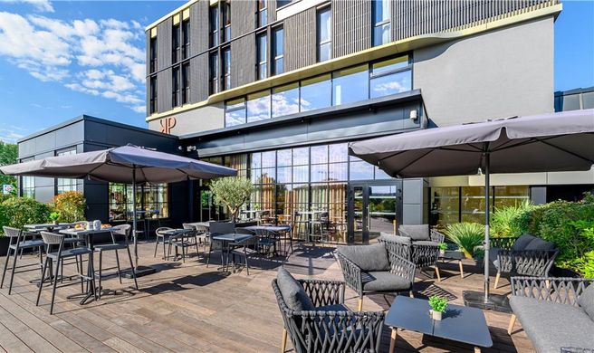 Kyriad Compiegne Exterior