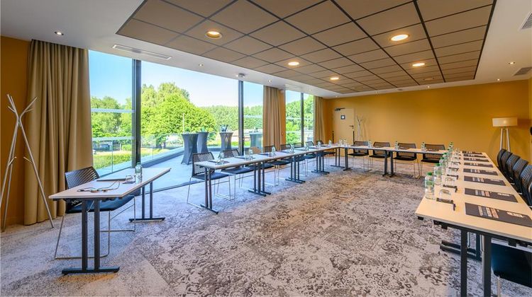 Kyriad Compiegne Meeting
