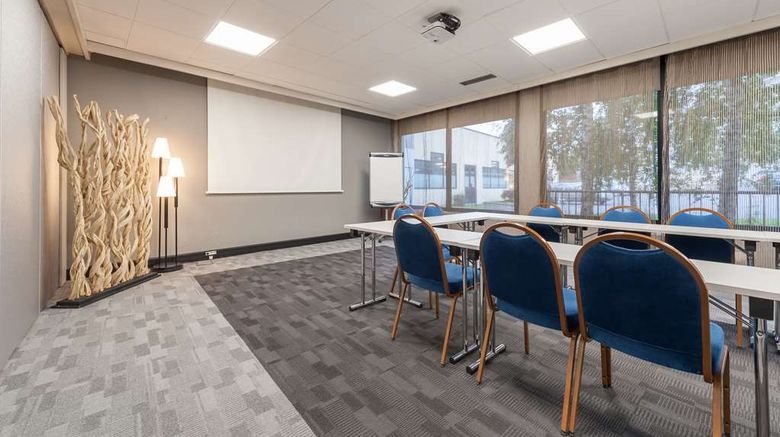 <b>Kyriad Creteil Bonneuil Sur Mar Meeting</b>. Images powered by <a href="https://iceportal.shijigroup.com/" title="IcePortal" target="_blank">IcePortal</a>.