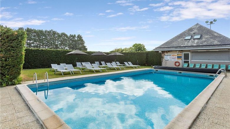 <b>Kyriad Deauville St Arnoult Pool</b>. Images powered by <a href="https://iceportal.shijigroup.com/" title="IcePortal" target="_blank">IcePortal</a>.