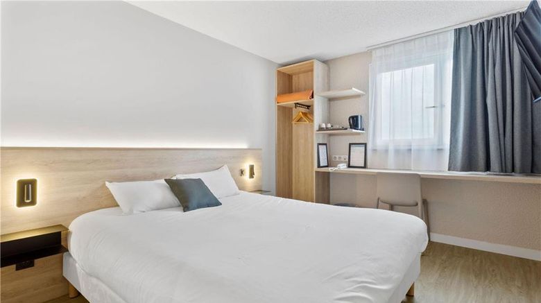 <b>Kyriad Deauville St Arnoult Room</b>. Images powered by <a href="https://iceportal.shijigroup.com/" title="IcePortal" target="_blank">IcePortal</a>.