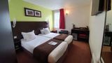Kyriad Design ENZO Cannes Ecluse Room