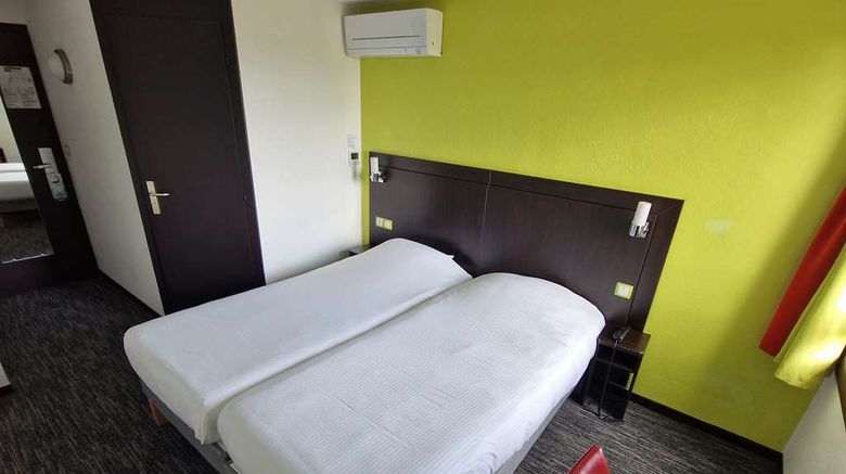 <b>Kyriad Design Enzo Montlucon Room</b>. Images powered by <a href="https://iceportal.shijigroup.com/" title="IcePortal" target="_blank">IcePortal</a>.