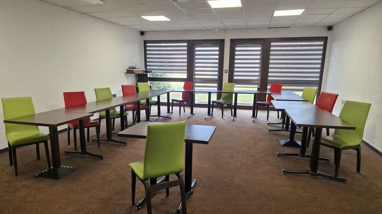 Kyriad Design Enzo Montlucon Meeting