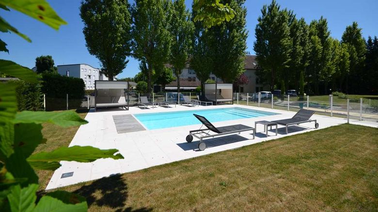 <b>Hotel Kyriad Dijon Mirande Pool</b>. Images powered by <a href="https://iceportal.shijigroup.com/" title="IcePortal" target="_blank">IcePortal</a>.