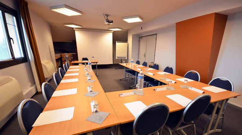 <b>Hotel Kyriad Dijon Mirande Meeting</b>. Images powered by <a href="https://iceportal.shijigroup.com/" title="IcePortal" target="_blank">IcePortal</a>.