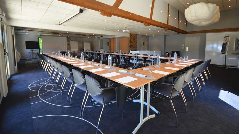 <b>Hotel Kyriad Dijon Mirande Meeting</b>. Images powered by <a href="https://iceportal.shijigroup.com/" title="IcePortal" target="_blank">IcePortal</a>.