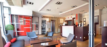 Kyriad Dijon Gare Lobby