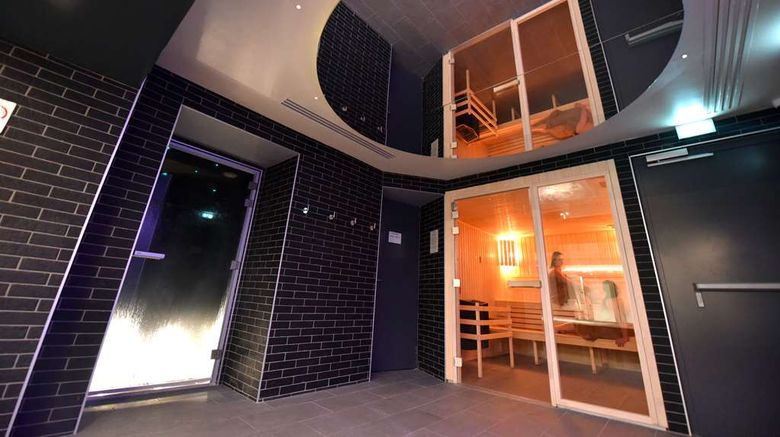 <b>Kyriad Dijon Gare Spa</b>. Images powered by <a href="https://iceportal.shijigroup.com/" title="IcePortal" target="_blank">IcePortal</a>.