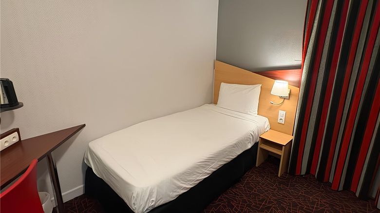 <b>Kyriad Dijon Gare Room</b>. Images powered by <a href="https://iceportal.shijigroup.com/" title="IcePortal" target="_blank">IcePortal</a>.