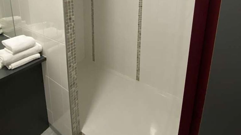 <b>Hotel Kyriad Evreux -Netreville Room</b>. Images powered by <a href="https://iceportal.shijigroup.com/" title="IcePortal" target="_blank">IcePortal</a>.