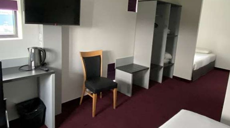 Hotel Kyriad Evreux -Netreville Room