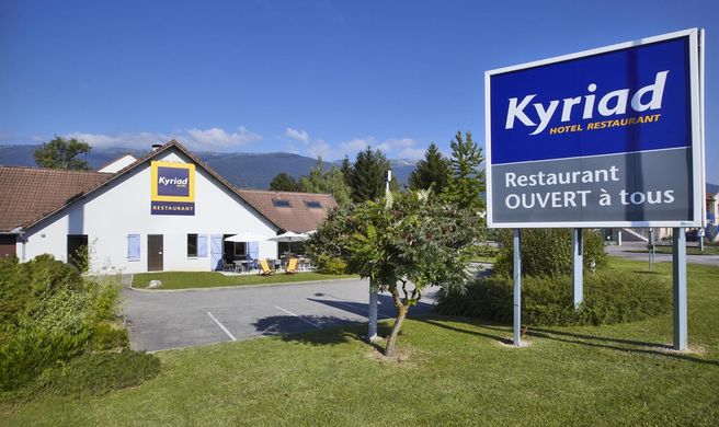 Kyriad Hotel Exterior