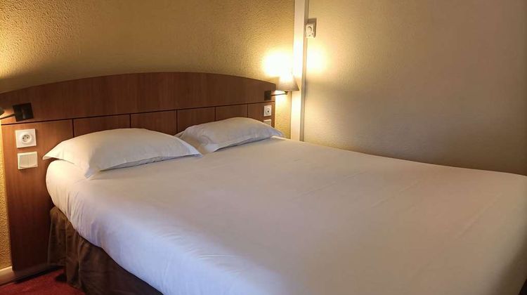 Kyriad Hotel Room