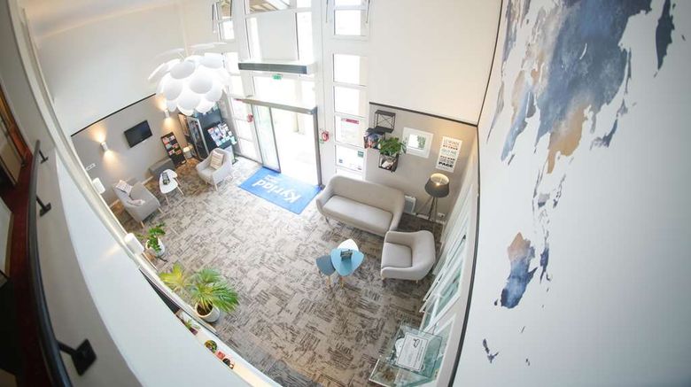 <b>Hotel Kyriad La Fleche Lobby</b>. Images powered by <a href="https://iceportal.shijigroup.com/" title="IcePortal" target="_blank">IcePortal</a>.