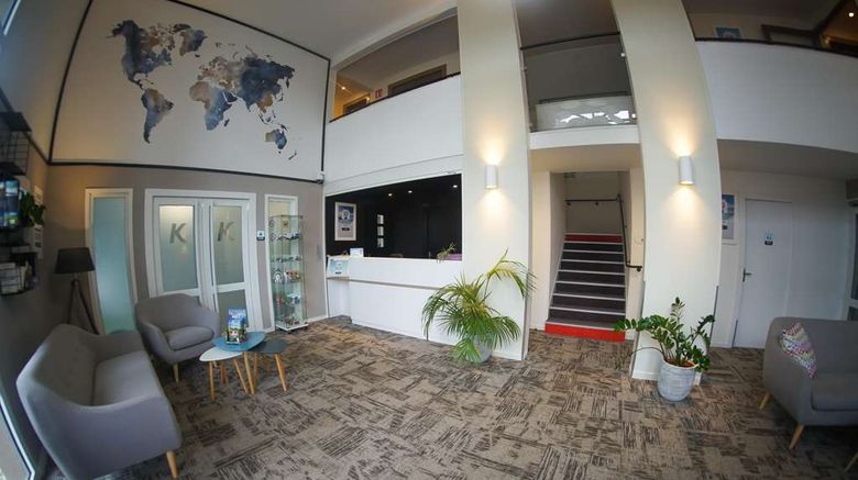 <b>Hotel Kyriad La Fleche Lobby</b>. Images powered by <a href="https://iceportal.shijigroup.com/" title="IcePortal" target="_blank">IcePortal</a>.