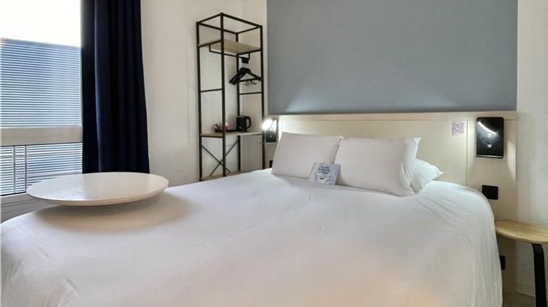 <b>Hotel Kyriad La Fleche Room</b>. Images powered by <a href="https://iceportal.shijigroup.com/" title="IcePortal" target="_blank">IcePortal</a>.