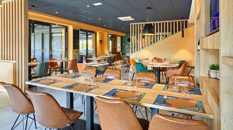 <b>Kyriad La Roche-sur-Yon Restaurant</b>. Images powered by <a href="https://iceportal.shijigroup.com/" title="IcePortal" target="_blank">IcePortal</a>.
