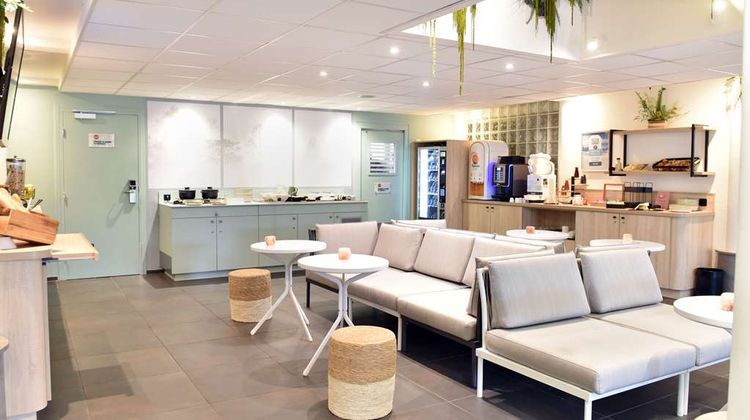 Kyriad La Rochelle Centre Lobby