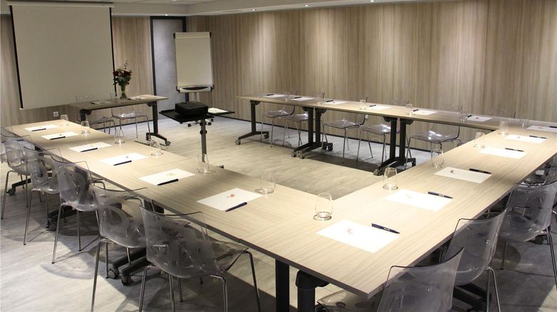 <b>Kyriad La Rochelle Centre Meeting</b>. Images powered by <a href="https://iceportal.shijigroup.com/" title="IcePortal" target="_blank">IcePortal</a>.