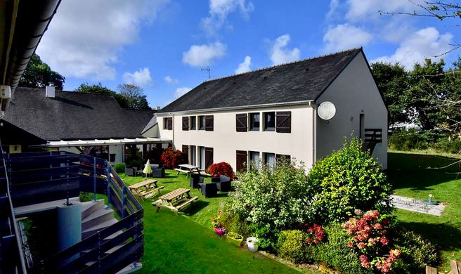 Hotel Kyriad Lannion Exterior