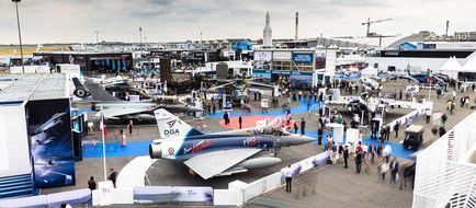 Kyriad Le Bourget Exterior
