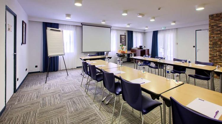 Kyriad Libourne Arveyres Meeting