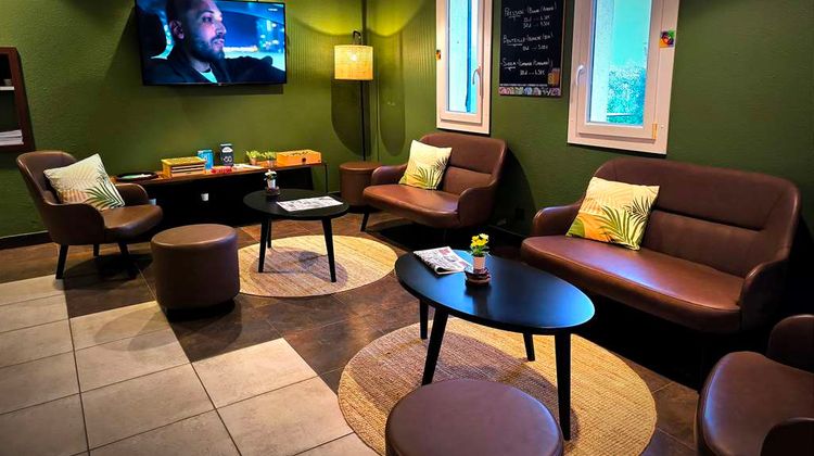 Kyriad Libourne Arveyres Lobby