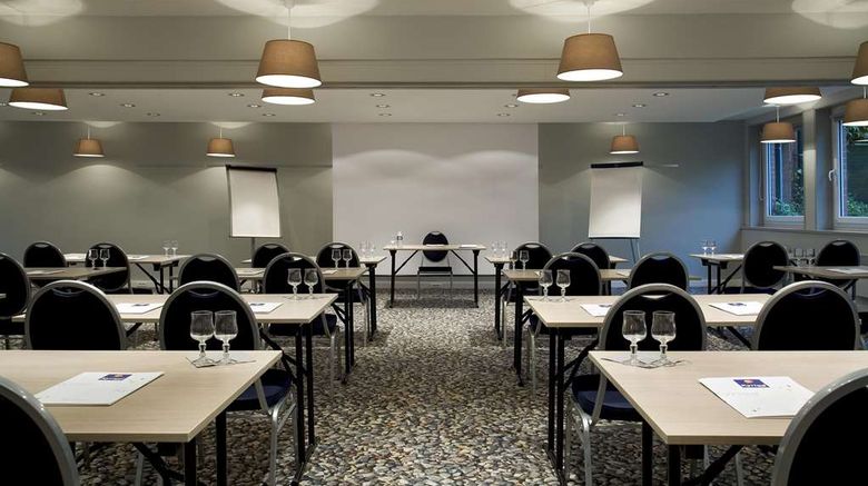 <b>Hotel Kyriad Lille Est Meeting</b>. Images powered by <a href="https://iceportal.shijigroup.com/" title="IcePortal" target="_blank">IcePortal</a>.