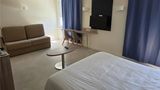 Kyriad - Lyon St Bonnet de Mure Suite