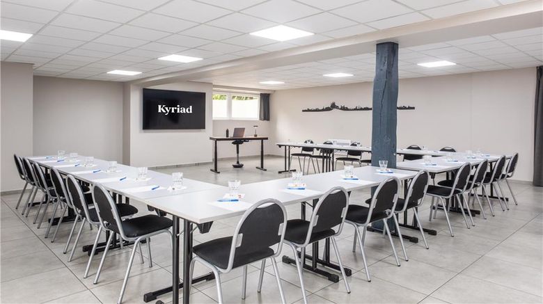 <b>Kyriad Lyon Sud-Givors Meeting</b>. Images powered by <a href="https://iceportal.shijigroup.com/" title="IcePortal" target="_blank">IcePortal</a>.