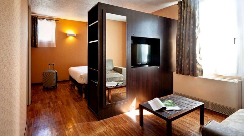 <b>Kyriad Hotel Lyon Saint Genis Suite</b>. Images powered by <a href="https://iceportal.shijigroup.com/" title="IcePortal" target="_blank">IcePortal</a>.