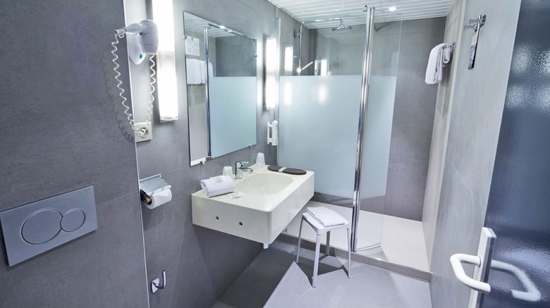 <b>Kyriad Montbeliard - Sochaux Room</b>. Images powered by <a href="https://iceportal.shijigroup.com/" title="IcePortal" target="_blank">IcePortal</a>.