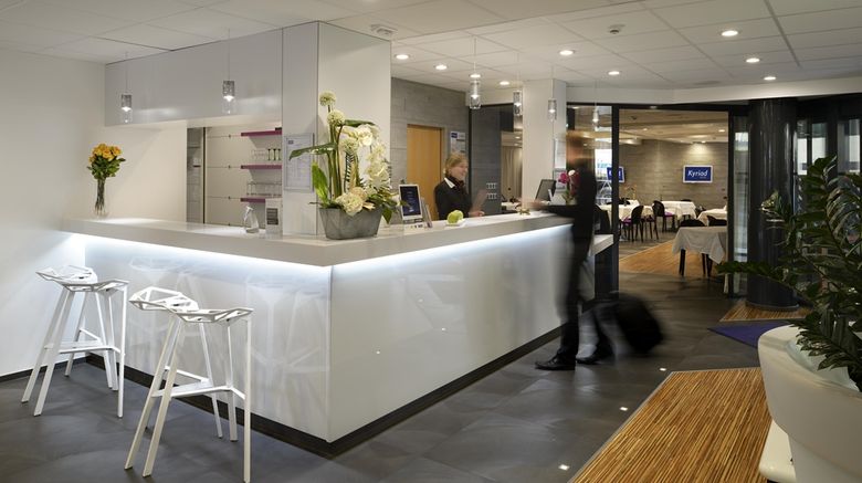 <b>Kyriad Montbeliard - Sochaux Lobby</b>. Images powered by <a href="https://iceportal.shijigroup.com/" title="IcePortal" target="_blank">IcePortal</a>.