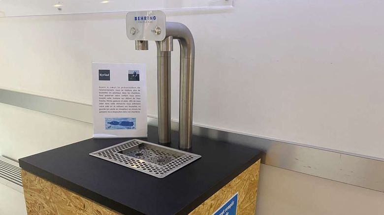 <b>Hotel Kyriad Montpellier-Aeroport Lobby</b>. Images powered by <a href="https://iceportal.shijigroup.com/" title="IcePortal" target="_blank">IcePortal</a>.