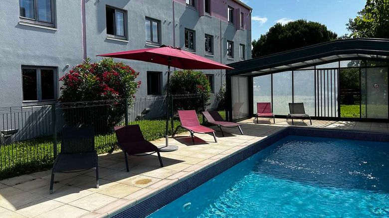 <b>Hotel Kyriad Montpellier-Aeroport Pool</b>. Images powered by <a href="https://iceportal.shijigroup.com/" title="IcePortal" target="_blank">IcePortal</a>.