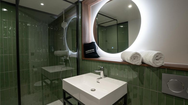 <b>Kyriad Montpellier Sud - Lattes Suite</b>. Images powered by <a href="https://iceportal.shijigroup.com/" title="IcePortal" target="_blank">IcePortal</a>.