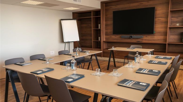 <b>Kyriad Montpellier Sud - Lattes Meeting</b>. Images powered by <a href="https://iceportal.shijigroup.com/" title="IcePortal" target="_blank">IcePortal</a>.