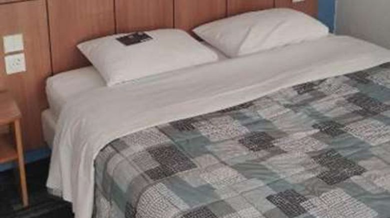 <b>Kyriad Lutterbach Room</b>. Images powered by <a href="https://iceportal.shijigroup.com/" title="IcePortal" target="_blank">IcePortal</a>.