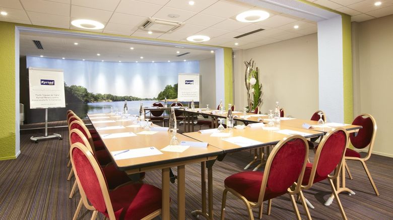 <b>Kyriad Nevers Centre Meeting</b>. Images powered by <a href="https://iceportal.shijigroup.com/" title="IcePortal" target="_blank">IcePortal</a>.