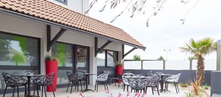 Kyriad Niort Hotel Exterior