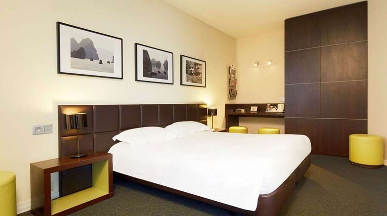 <b>Hotel Kyriad Suite</b>. Images powered by <a href="https://iceportal.shijigroup.com/" title="IcePortal" target="_blank">IcePortal</a>.