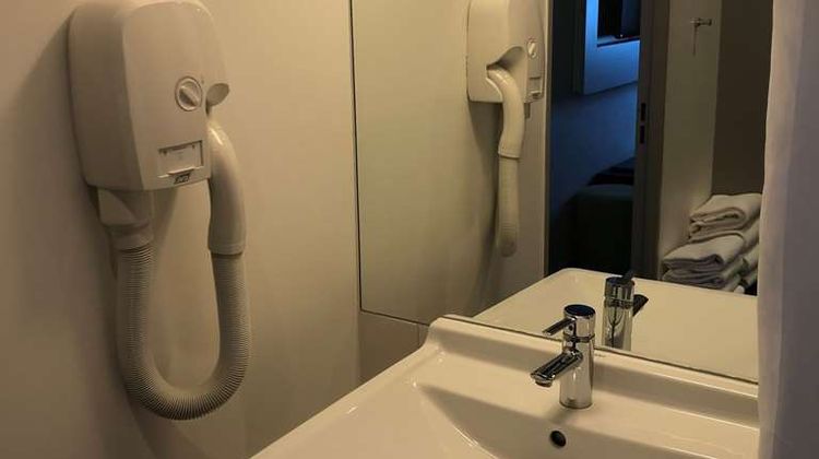 Hotel Kyriad Room